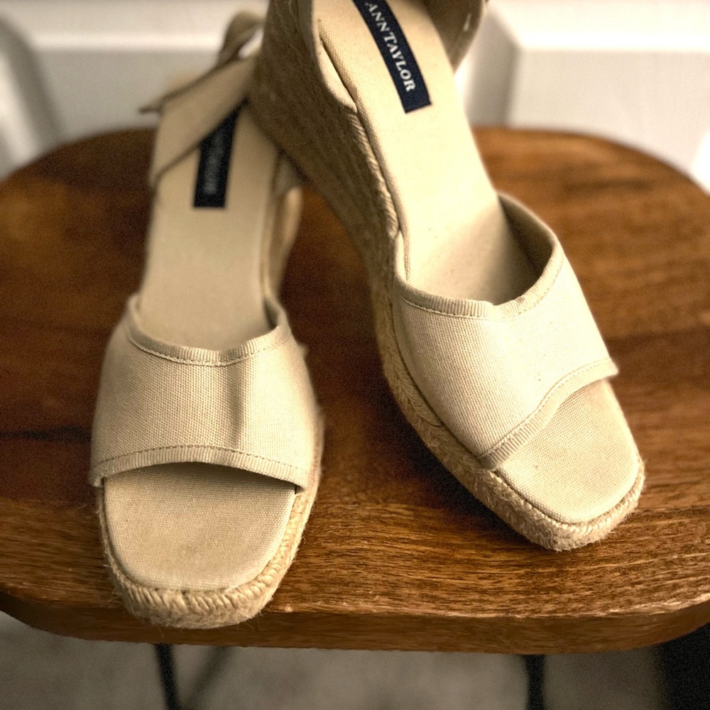 Ann Taylor wedge shoe